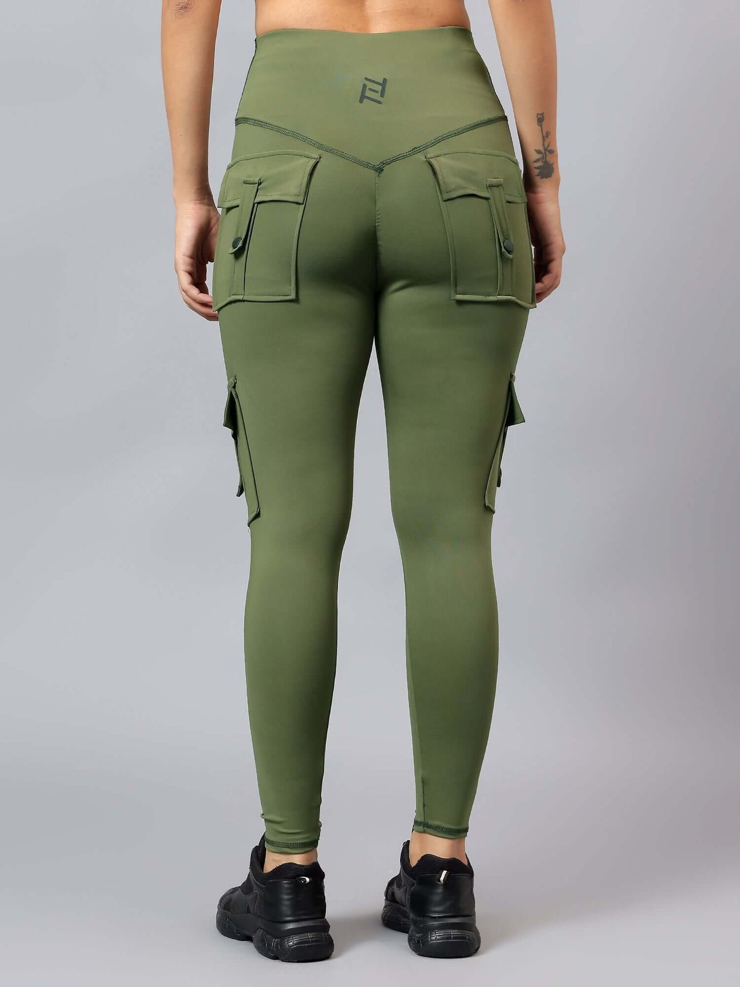 High Waist Out pocket yoga cargo joggers Workout gym booty scrunched butt Leggings push up leggings