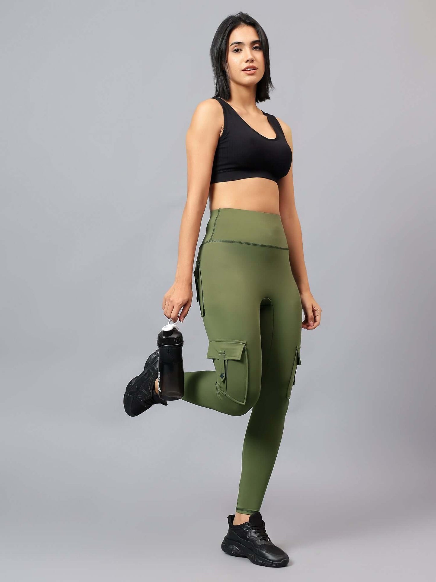 High Waist Out pocket yoga cargo joggers Workout gym booty scrunched butt Leggings push up leggings